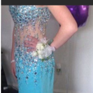 Faviana Blue Gown Size 4